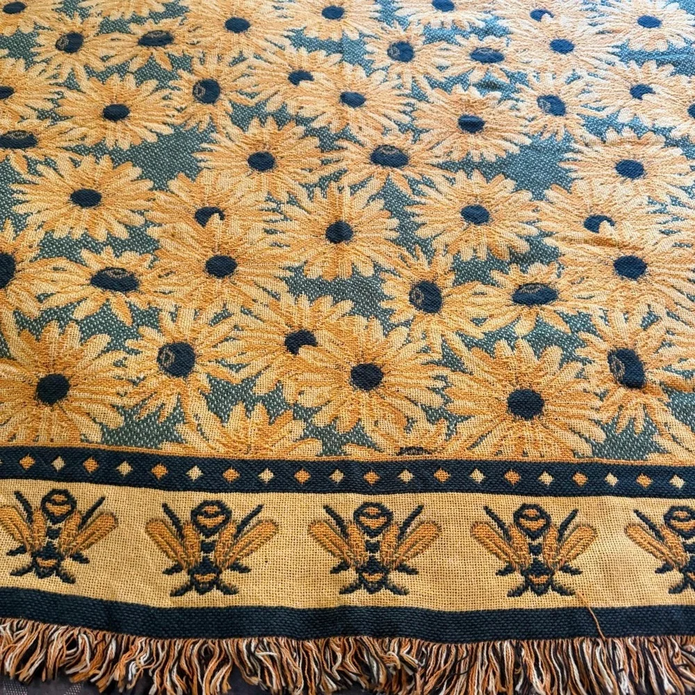 Vintage Woven Sunflower & Bee Fringe Home Decor Reversible Throw - 70x51 in Boho